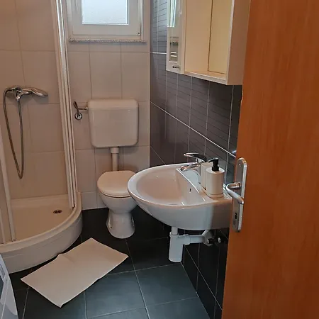 アパート Mija Pridraga